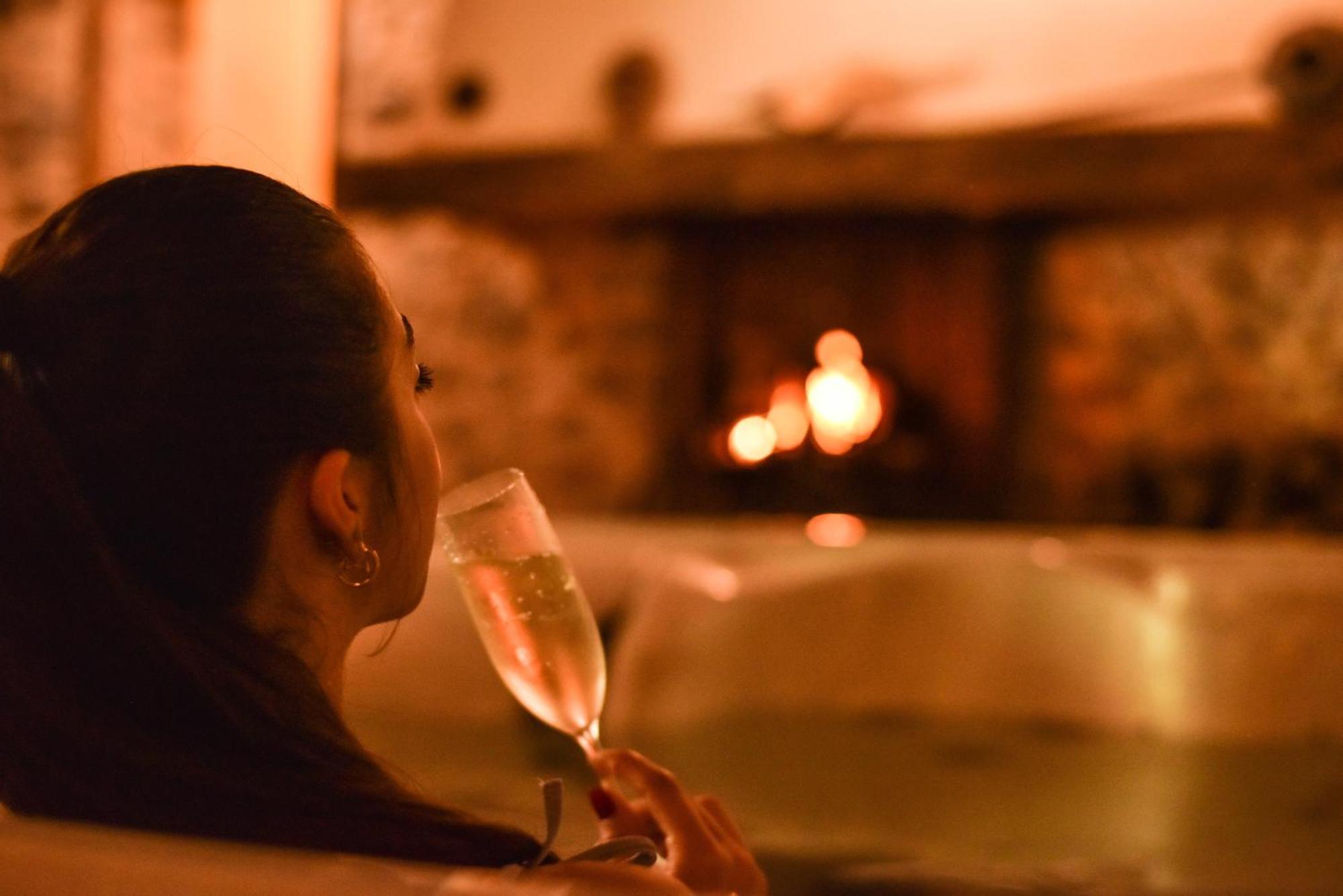 Hotel Logis - Chateau De Beauregard サン・ジロン エクステリア 写真