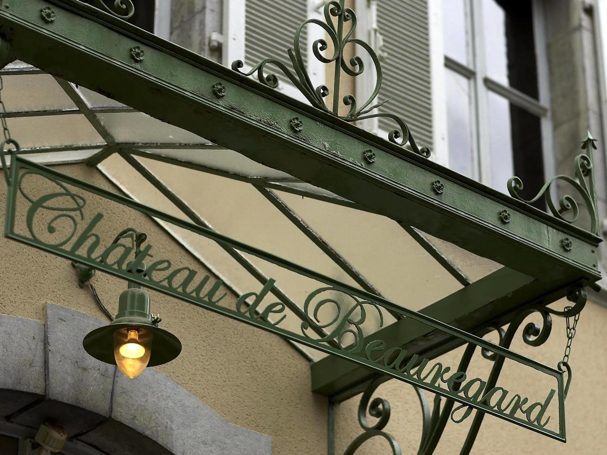 Hotel Logis - Chateau De Beauregard サン・ジロン エクステリア 写真