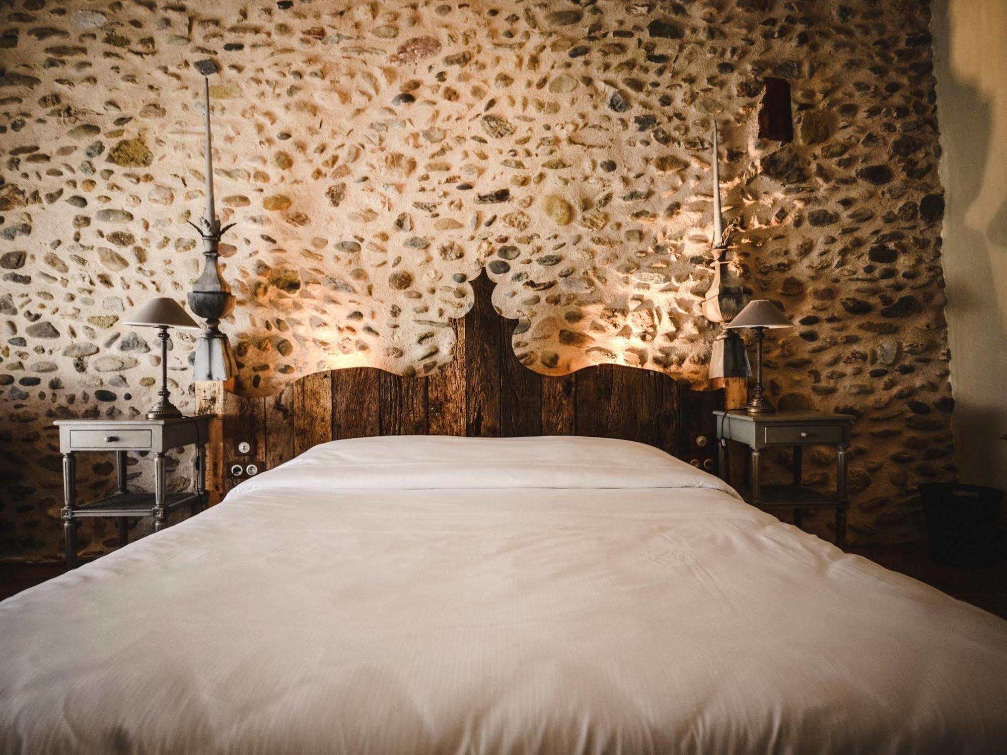 Hotel Logis - Chateau De Beauregard サン・ジロン エクステリア 写真